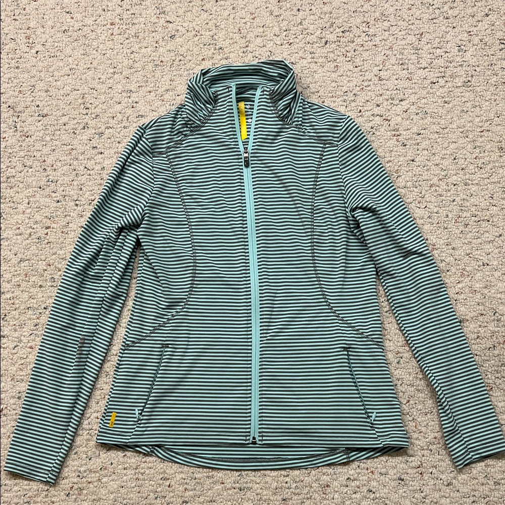 Lola excellent like new light blue/green and brown full zip jacket size large.